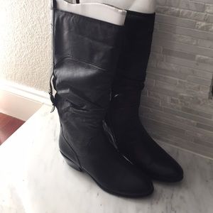 Verges Women boots size 6